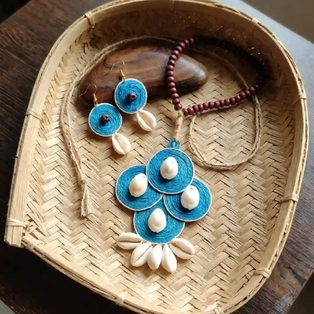Artistic Turquoise Blue Jute & Cowrie Necklace Set